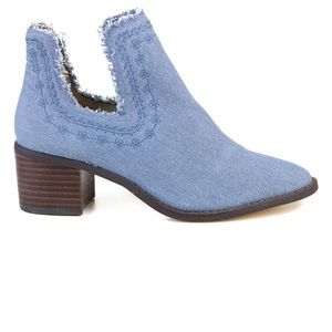 Band of Gypsies Shoes - Band of Gypsies Help Me Bootie Blue / Denim 9 Band of Gypsies Shoes - Band of Gypsies Help Me Bootie Blue / Denim 9